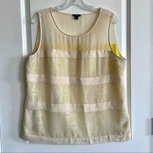 Ann Taylor top with daisy flower detail